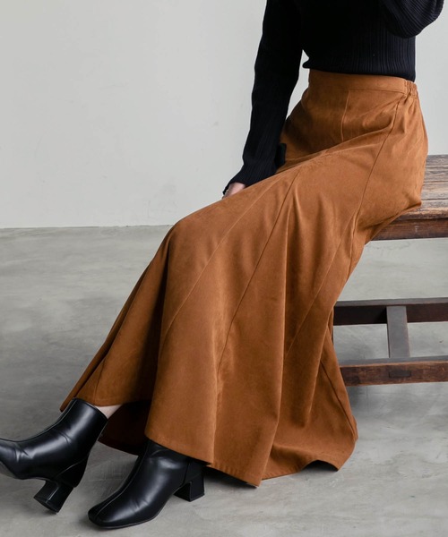 BONLECILL(ボンルシール)の「スウェードライク マーメイド フレアスカート(スカート・レディース・ライトベージュ/ブラウン/ブラック/グリーン/テラコッタ・FREE)」の3枚目の写真