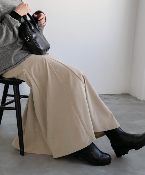 BONLECILL(ボンルシール)の「スウェードライク マーメイド フレアスカート(スカート・レディース・ライトベージュ/ブラウン/ブラック/グリーン/テラコッタ・FREE)」の4枚目の写真