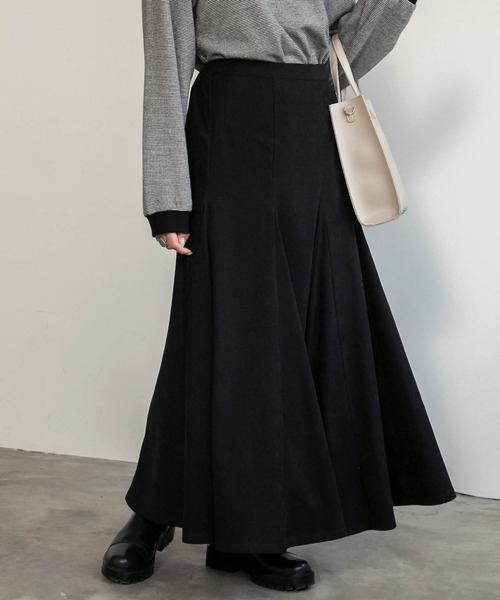 BONLECILL(ボンルシール)の「スウェードライク マーメイド フレアスカート(スカート・レディース・ライトベージュ/ブラウン/ブラック/グリーン/テラコッタ・FREE)」の2枚目の写真