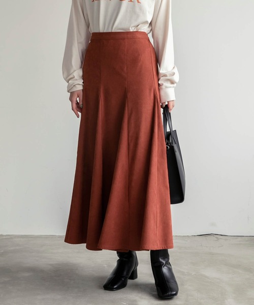 BONLECILL(ボンルシール)の「スウェードライク マーメイド フレアスカート(スカート・レディース・ライトベージュ/ブラウン/ブラック/グリーン/テラコッタ・FREE)」の6枚目の写真