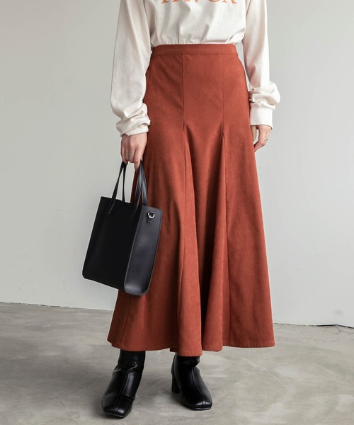 BONLECILL(ボンルシール)の「スウェードライク マーメイド フレアスカート(スカート・レディース・ライトベージュ/ブラウン/ブラック/グリーン/テラコッタ・FREE)」の15枚目の写真