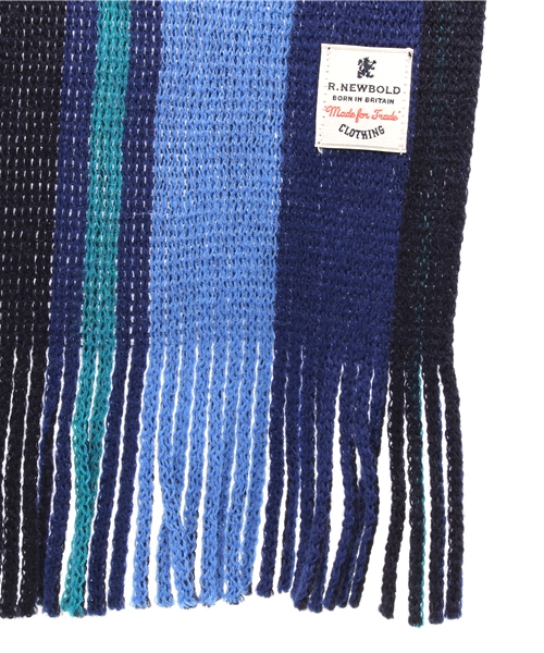 R.NEWBOLD（アールニューボールド）の「RUSSELL MUFFLER/245957（マフラー・メンズ・ブルー系その他/レッド系その他・FREE）」の4枚目の写真