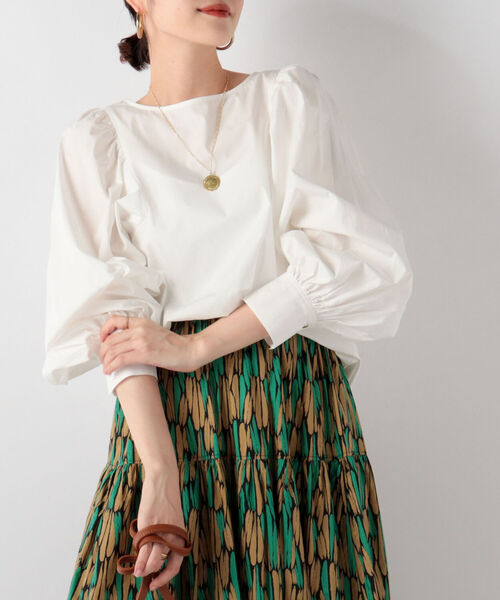 NOLLEY’S（ノーリーズ）の「ボリュームスリーブブラウス（シャツ/ブラウス・レディース・サーモンピンク/ロイヤルブルー/ホワイト/ネイビー・36/38）」の2枚目の写真