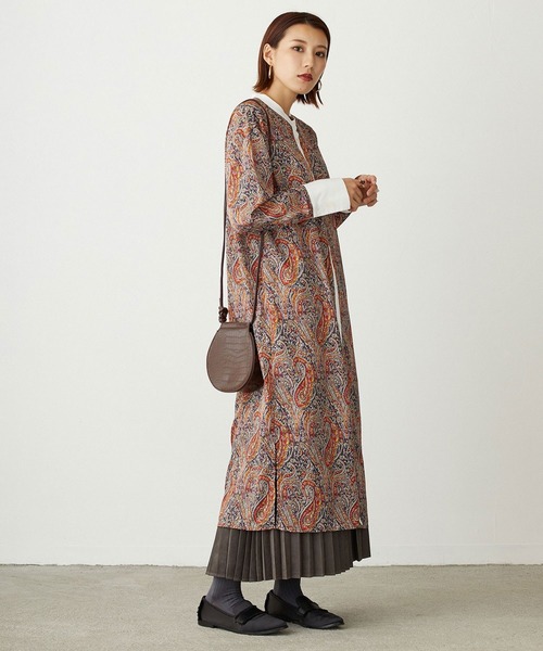 NICOLE white（ニコルホワイト）の「ペイズリー柄クレリック バンドカラー ワンピース（ワンピース・レディース・オレンジ系/ブラック系・FREE）」の17枚目の写真