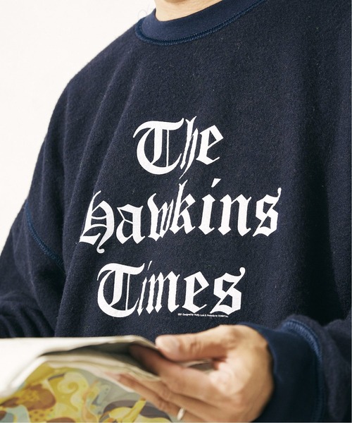 THRIFTY LOOK(スリフティールック)の「【THRIFTY LOOK/スリフティールック】 other side printed スウェット/カレッジロゴ(スウェット・メンズ・ブラック/ネイビー/グレー/グリーン・LARGE/X-LARGE)」の4枚目の写真