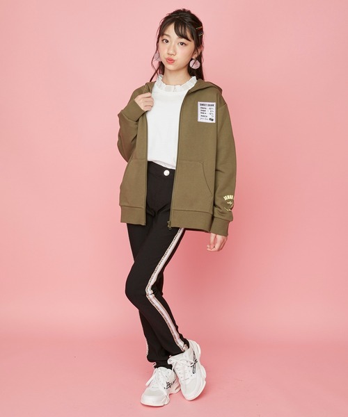 JENNI love(ジェニィラブ)の「デオドラントZIP裏毛パーカー(パーカー・キッズ・オフホワイト/ブラウン/カーキ・140cm/160cm/130cm/150cm)」の11枚目の写真