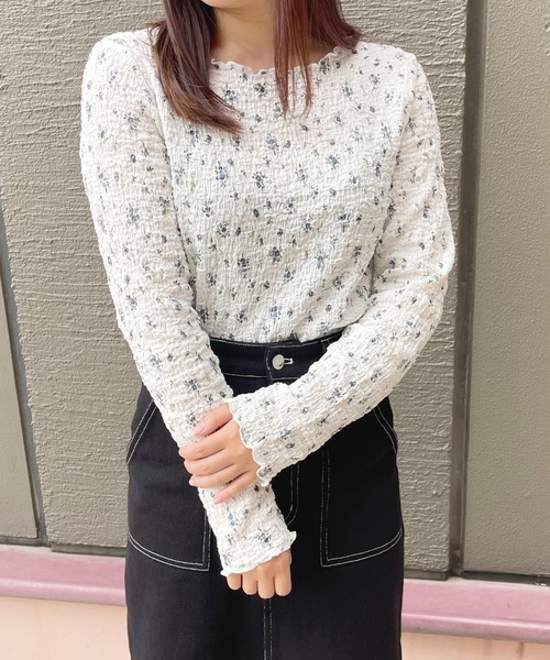 apres jour(アプレジュール)の「シャーリング花柄ロングスリーブ【ZOZOTOWN限定アイテム】(Tシャツ/カットソー・レディース・オフホワイト/アイボリー/ホワイト系その他/その他・フリー/X-LARGE)」の9枚目の写真