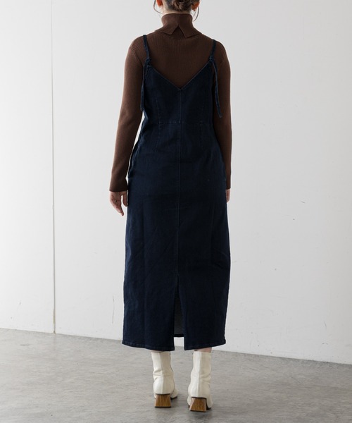 natural couture（ナチュラルクチュール）の「ストレッチ2WAYジャンスカ（ジャンパースカート・レディース・ブラック/インディゴブルー・SMALL/MEDIUM）」の18枚目の写真