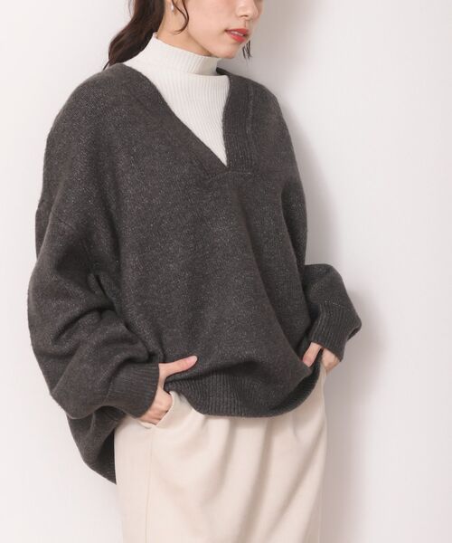 rps（アールピーエス）の「深Ｖネックニットプルオーバー（ニット/セーター・レディース・チャコールグレー/ベージュ/グリーン/オートミール/ミント・フリー）」の11枚目の写真