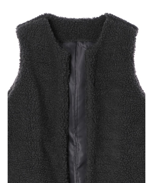 ELENCARE DUE（エレンカーレデュエ）の「・ELENCARE DUE ボアロングベスト＊（ベスト・レディース・ベージュ/チャコールグレー/カーキ・FREE）」の7枚目の写真