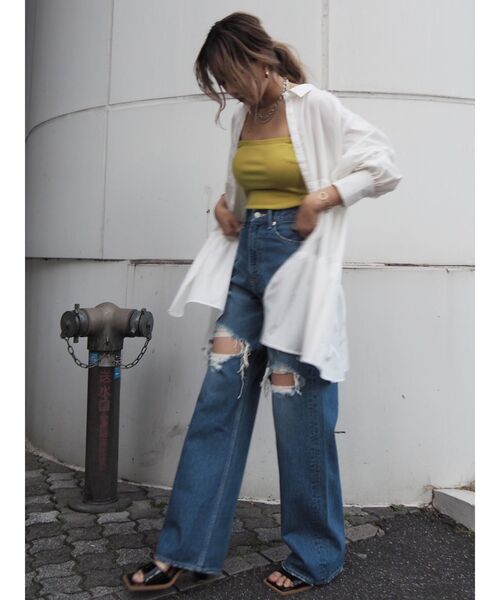 EVRIS(エヴリス)の「ダメージワイドデニムパンツ(デニムパンツ・レディース・ブラック/ブルー・MEDIUM/SMALL)」の4枚目の写真