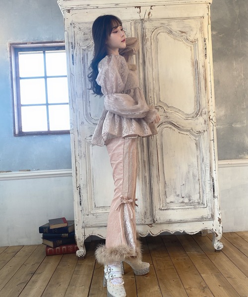 Swankiss(スワンキス)の「SX fuwafuwa lace TOPS(シャツ/ブラウス・レディース・ブラック/ベージュ/ピンク・FREE)」の5枚目の写真