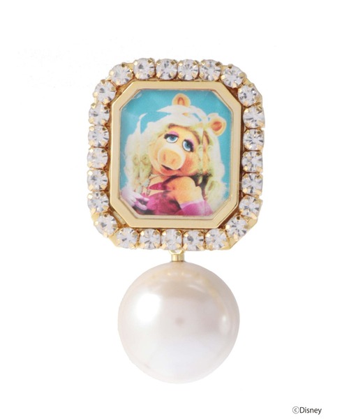 PAMEO POSE（パメオポーズ）の「Miss Piggy / Earrings（イヤリング・レディース・ホワイト・FREE）」の3枚目の写真