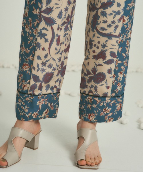 PUBLIC TOKYO(パブリックトウキョウ)の「【セットアップ対応】ヴィンテージフラワーワイドパジャマパンツ /ウォッシャブル(その他パンツ・レディース・オレンジ/ブルー・FREE)」の10枚目の写真