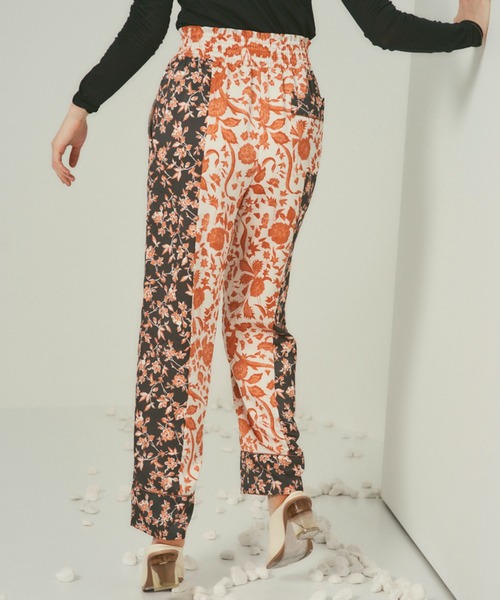 PUBLIC TOKYO(パブリックトウキョウ)の「【セットアップ対応】ヴィンテージフラワーワイドパジャマパンツ /ウォッシャブル(その他パンツ・レディース・オレンジ/ブルー・FREE)」の8枚目の写真