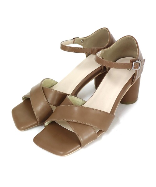 SOROTTO（ソロット）の「ラウンドヒールのクロスストラップスクエアトゥサンダル（サンダル・レディース・ホワイト/ブラック/ブラウン/ピンク/イエロー・22.5cm/23.5cm/24.5cm/23.0cm/24.0cm）」の21枚目の写真