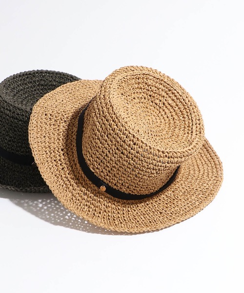 ikka（イッカ）の「細編みダウンハット（ハット・レディース・オフホワイト/ダークグレー/キャメル・FREE）」の3枚目の写真