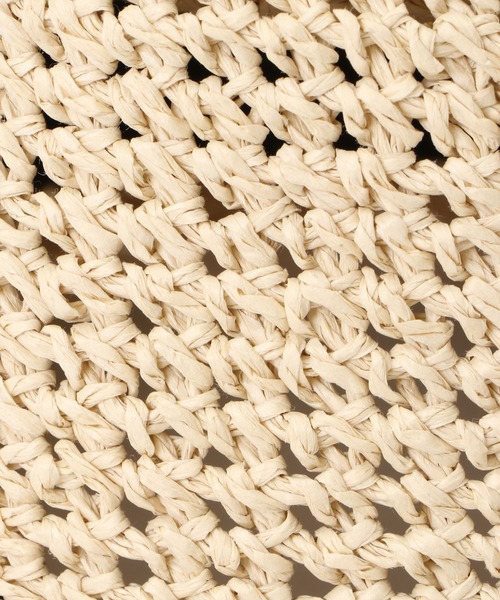 ikka（イッカ）の「細編みダウンハット（ハット・レディース・オフホワイト/ダークグレー/キャメル・FREE）」の11枚目の写真