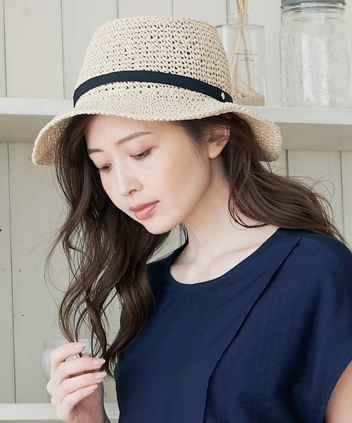 ikka（イッカ）の「細編みダウンハット（ハット・レディース・オフホワイト/ダークグレー/キャメル・FREE）」の19枚目の写真