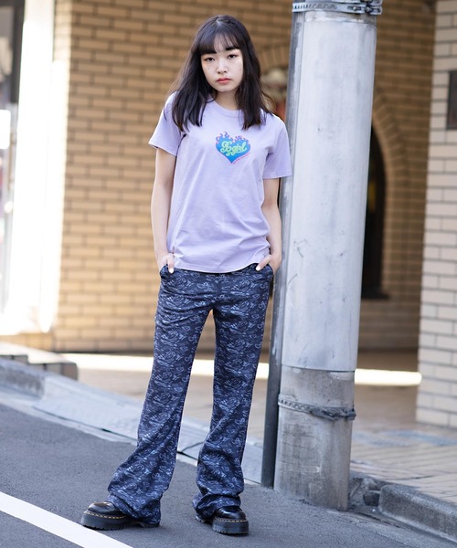 X-girl（エックスガール）の「BURNING HEART S/S GIRLS TEE/バーニングハート　ガールズTシャツ（Tシャツ/カットソー・レディース・ホワイト/ブラック/ライトパープル・M/S）」の17枚目の写真