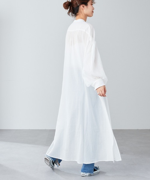 CIAOPANIC TYPY（チャオパニックティピー）の「▽【WEB限定】ボリュームスリーブバンドカラーギャザーロングワンピース（ワンピース・レディース・ブラック/オフホワイト/サックスブルー/ピンク/イエロー/オレンジ・ONE SIZE）」の10枚目の写真