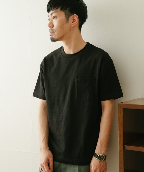 ITEMS URBANRESEARCH（アイテムズ アーバンリサーチ）の「天竺クルーネック ムジポケットTシャツ（Tシャツ/カットソー・メンズ・オフホワイト/ブラック/ブラウン/モカ・MEDIUM/LARGE）」の3枚目の写真