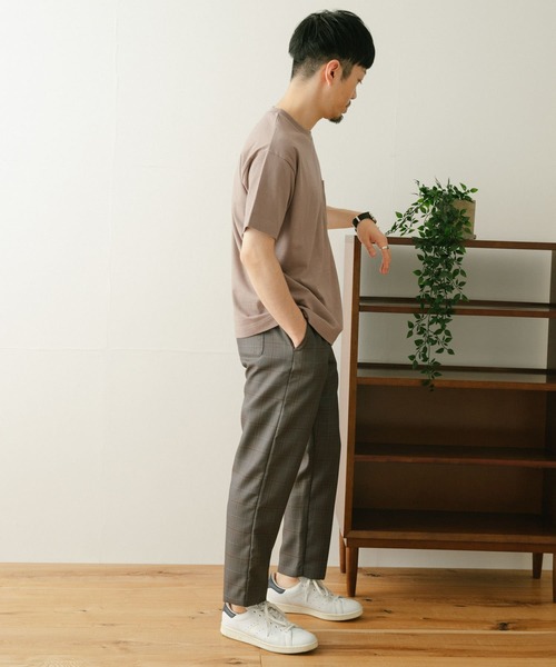 ITEMS URBANRESEARCH（アイテムズ アーバンリサーチ）の「天竺クルーネック ムジポケットTシャツ（Tシャツ/カットソー・メンズ・オフホワイト/ブラック/ブラウン/モカ・MEDIUM/LARGE）」の18枚目の写真