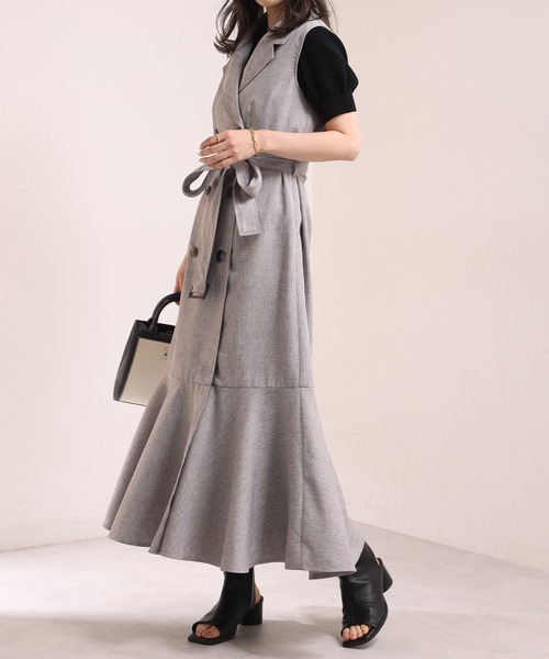 one after another NICE CLAUP（ワンアフターアナザーナイスクラップ）の「トレンチノースリーブワンピース（ワンピース・レディース・ブラウン/ベージュ・FREE）」の11枚目の写真