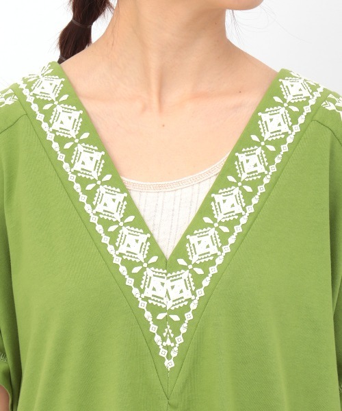 チチカカ（チチカカ）の「リサイクル素材ｘキカプリントチュニック（チュニック・レディース・ホワイト/パープル/グリーン・FREE）」の13枚目の写真