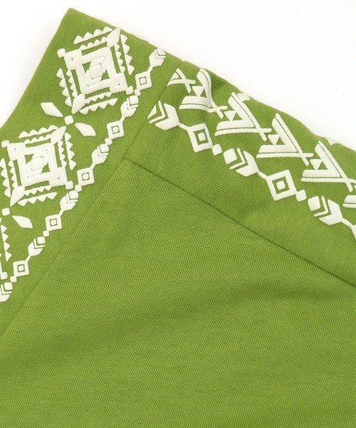 チチカカ（チチカカ）の「リサイクル素材ｘキカプリントチュニック（チュニック・レディース・ホワイト/パープル/グリーン・FREE）」の18枚目の写真