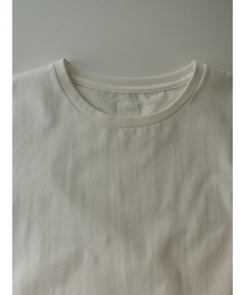 ulu(ウル)の「roundneck roll up Tshirt(Tシャツ/カットソー・レディース・ホワイト・FREE)」の5枚目の写真