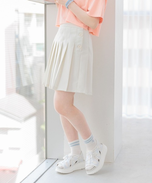 repipi armario(レピピ アルマリオ)の「ハイウエストプリーツスカート(スカート・キッズ・ブラック/グレー/グリーン/モカ/ブラック系その他/ベージュ系その他/ブラウン系その他/グリーン系その他/ホワイト系その他/グレー系その他/ライトベージュ/パープル系その他/グリーン系その他2/ベージュ/グレー系その他2/ホワイト/サックスブルー・SMALL/MEDIUM/LARGE)」の2枚目の写真