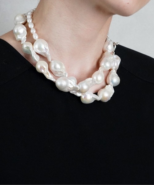 ISOLATION(アイソレーション)の「【ISOLATION / アイソレーション】 Baroque Pearl Necklace / 淡水バロックパール マンテルネックレス(ネックレス・レディース・ホワイト・40cm)」の8枚目の写真