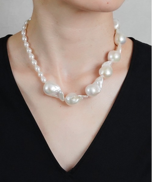 ISOLATION(アイソレーション)の「【ISOLATION / アイソレーション】 Baroque Pearl Necklace / 淡水バロックパール マンテルネックレス(ネックレス・レディース・ホワイト・40cm)」の13枚目の写真