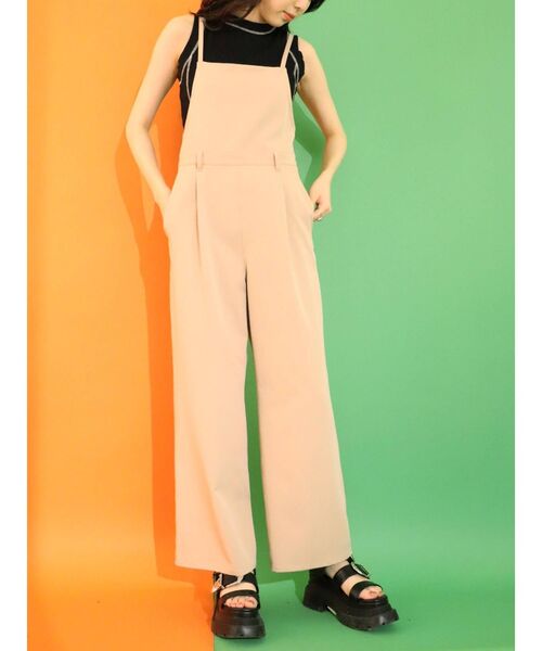 EVRIS（エヴリス）の「バッククロスツイルサロペット（サロペット/オーバーオール・レディース・ブラック/ベージュ/グリーン・FREE）」の4枚目の写真