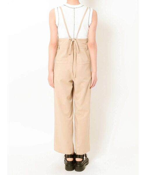 EVRIS（エヴリス）の「バッククロスツイルサロペット（サロペット/オーバーオール・レディース・ブラック/ベージュ/グリーン・FREE）」の9枚目の写真