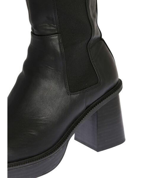 EMODA（エモダ）の「サイドゴアミドルブーツ（ブーツ・レディース・ブラック/アイボリー・SMALL/MEDIUM/LARGE）」の6枚目の写真