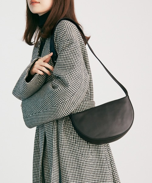TOPKAPI(トプカピ)の「【TREASURE TOPKAPI】 ハーフムーン ミニ ショルダー バッグ(ショルダーバッグ・レディース・ブラック/ベージュ・FREE)」の2枚目の写真