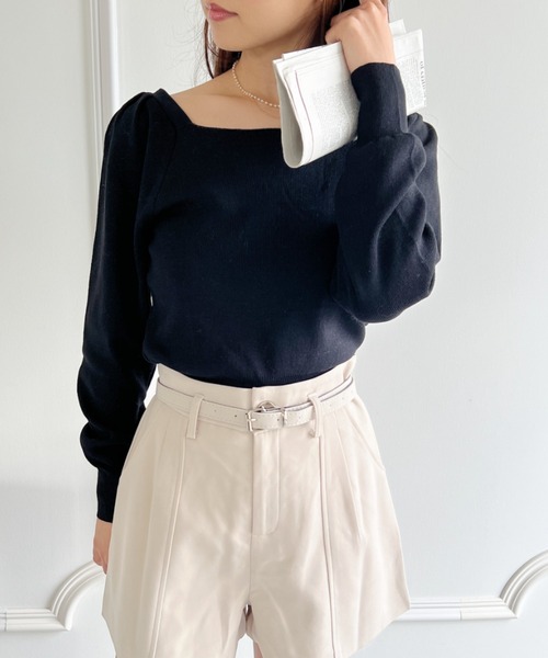 Loueme（ルエム）の「パフスリーブスクエアネックコンパクトニットトップス（ニット/セーター・レディース・その他1/ホワイト/ブラック/アイボリー・FREE）」の10枚目の写真