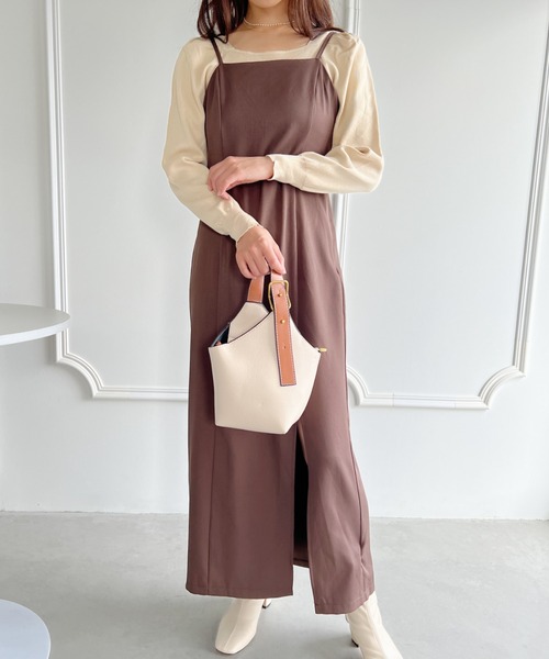 Loueme（ルエム）の「パフスリーブスクエアネックコンパクトニットトップス（ニット/セーター・レディース・その他1/ホワイト/ブラック/アイボリー・FREE）」の8枚目の写真