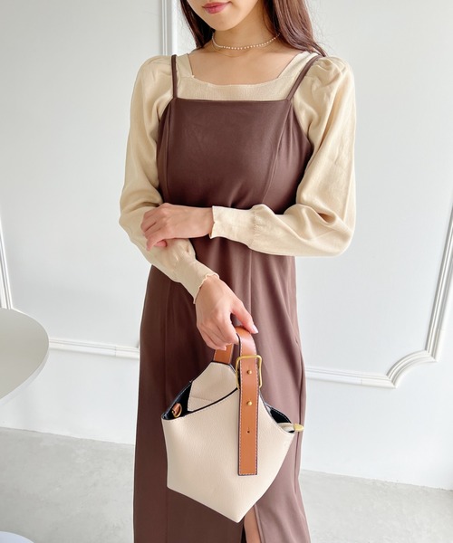 Loueme（ルエム）の「パフスリーブスクエアネックコンパクトニットトップス（ニット/セーター・レディース・その他1/ホワイト/ブラック/アイボリー・FREE）」の7枚目の写真