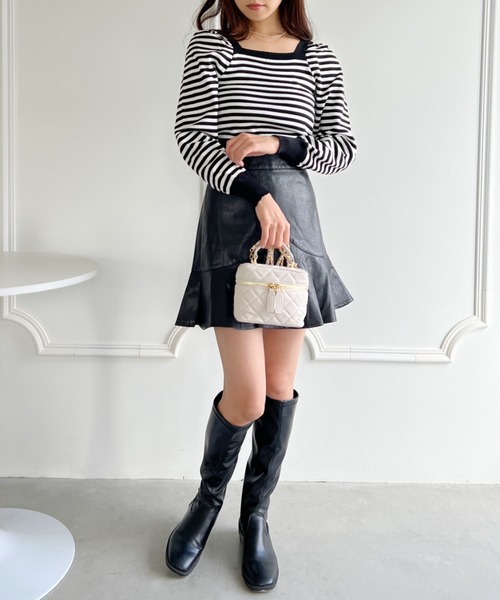 Loueme（ルエム）の「パフスリーブスクエアネックコンパクトニットトップス（ニット/セーター・レディース・その他1/ホワイト/ブラック/アイボリー・FREE）」の16枚目の写真