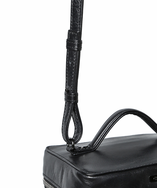 discord Yohji Yamamoto(ディスコード ヨウジヤマモト)の「Cube キューブ バッグ(ショルダーバッグ・レディース・ブラック・FREE)」の8枚目の写真