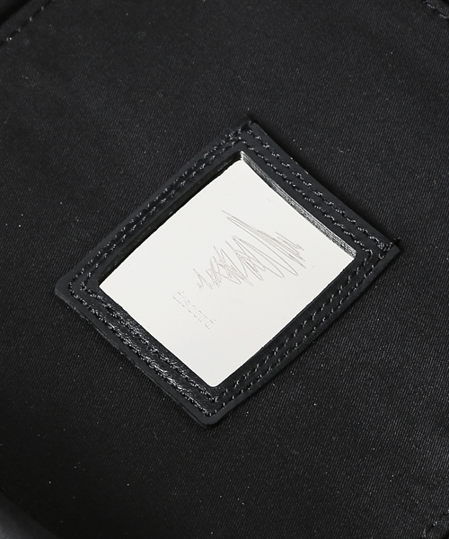 discord Yohji Yamamoto(ディスコード ヨウジヤマモト)の「Cube キューブ バッグ(ショルダーバッグ・レディース・ブラック・FREE)」の9枚目の写真
