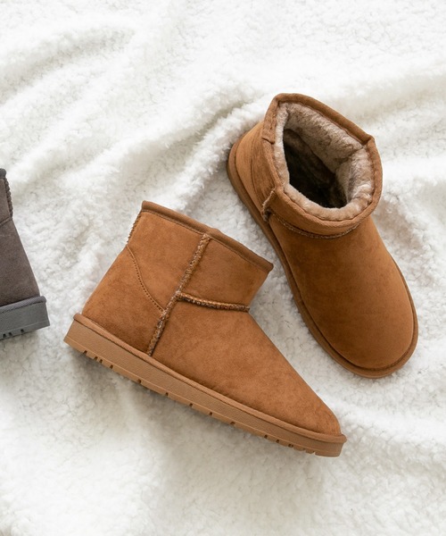 mooimooi（モーイモーイ）の「撥水ショート ムートンブーツ（ブーツ・レディース・チャコールグレー/ブラック/ダークブラウン/ベージュ/ブルー/キャメル/アイボリー系・LL/3L/4L/S/M/L）」の7枚目の写真