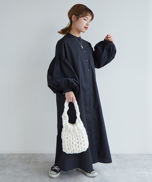 w closet（ダブルクローゼット）の「ボリュームスリーブシャツワンピース（シャツワンピース・レディース・オフホワイト/ブラック/ラベンダー/モカ/ライトベージュ/サックスブルー系・FREE）」の14枚目の写真