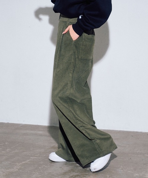 INTER FACTORY(インターファクトリー)の「こなん - コーデュロイストレートスラックス made in INTER FACTORY(スラックス・レディース・オリーブ/ブラック/ワインレッド・MEDIUM/LARGE)」の2枚目の写真