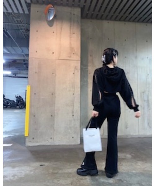 epine（エピヌ）の「Ee cropped hoodie（パーカー・レディース・ホワイト・FREE）」の7枚目の写真