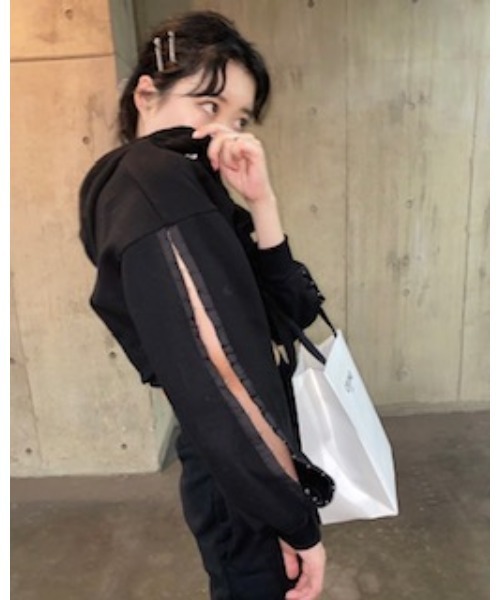 epine（エピヌ）の「Ee cropped hoodie（パーカー・レディース・ホワイト・FREE）」の17枚目の写真