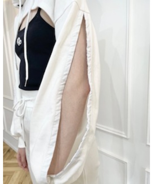 epine（エピヌ）の「Ee cropped hoodie（パーカー・レディース・ホワイト・FREE）」の19枚目の写真